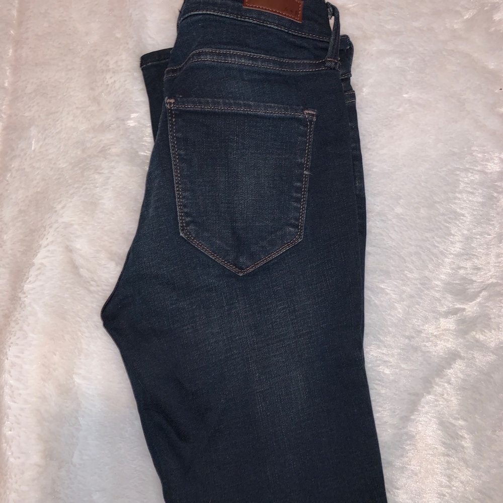 dark wash skinny jeans